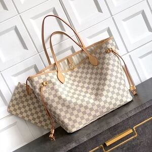 Louis Vuitton Neverfull Beige Lining Bag